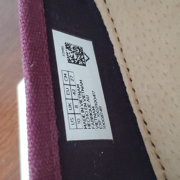 NWT Toms Flats - Picture 4 of 7